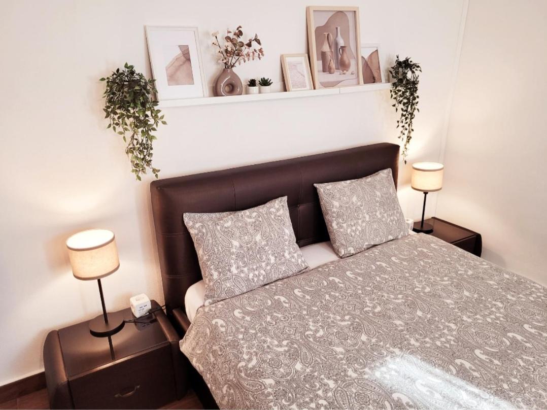 Rose Garden House - Housity