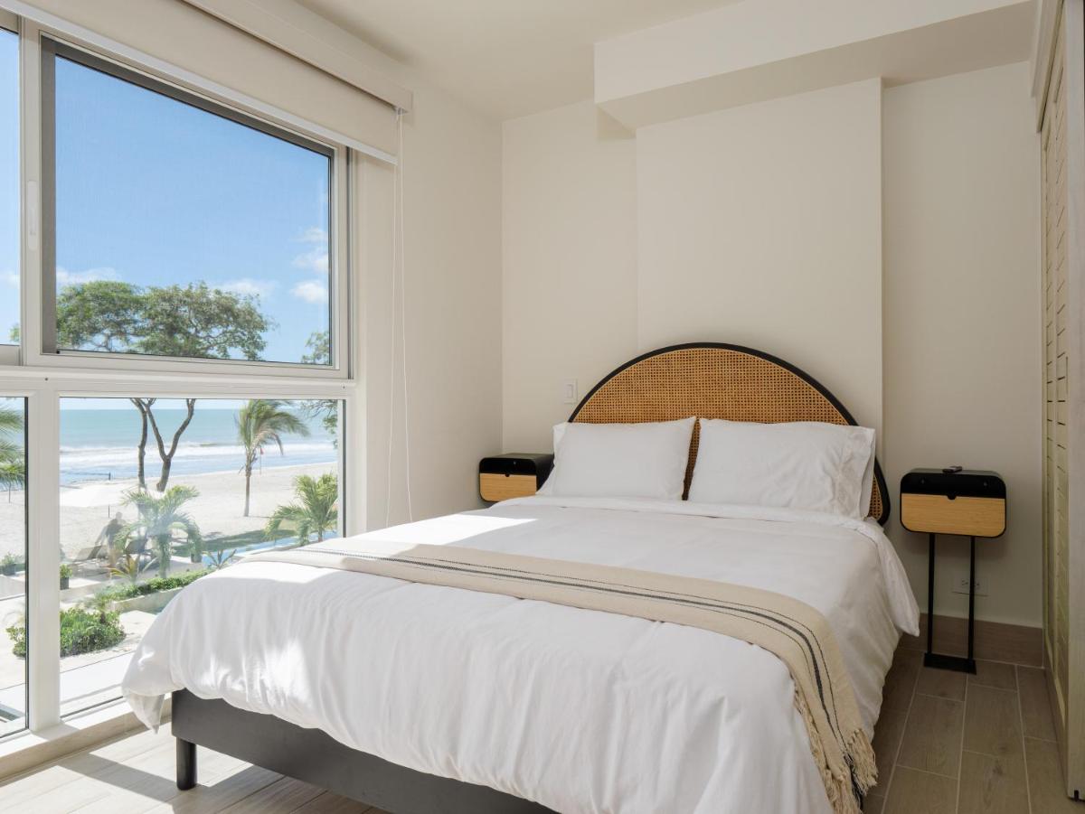Playa Caracol Apt with Radisson Hotel Amenities - Housity