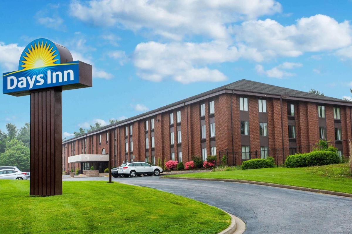 Days Inn by Wyndham Westminster - Housity