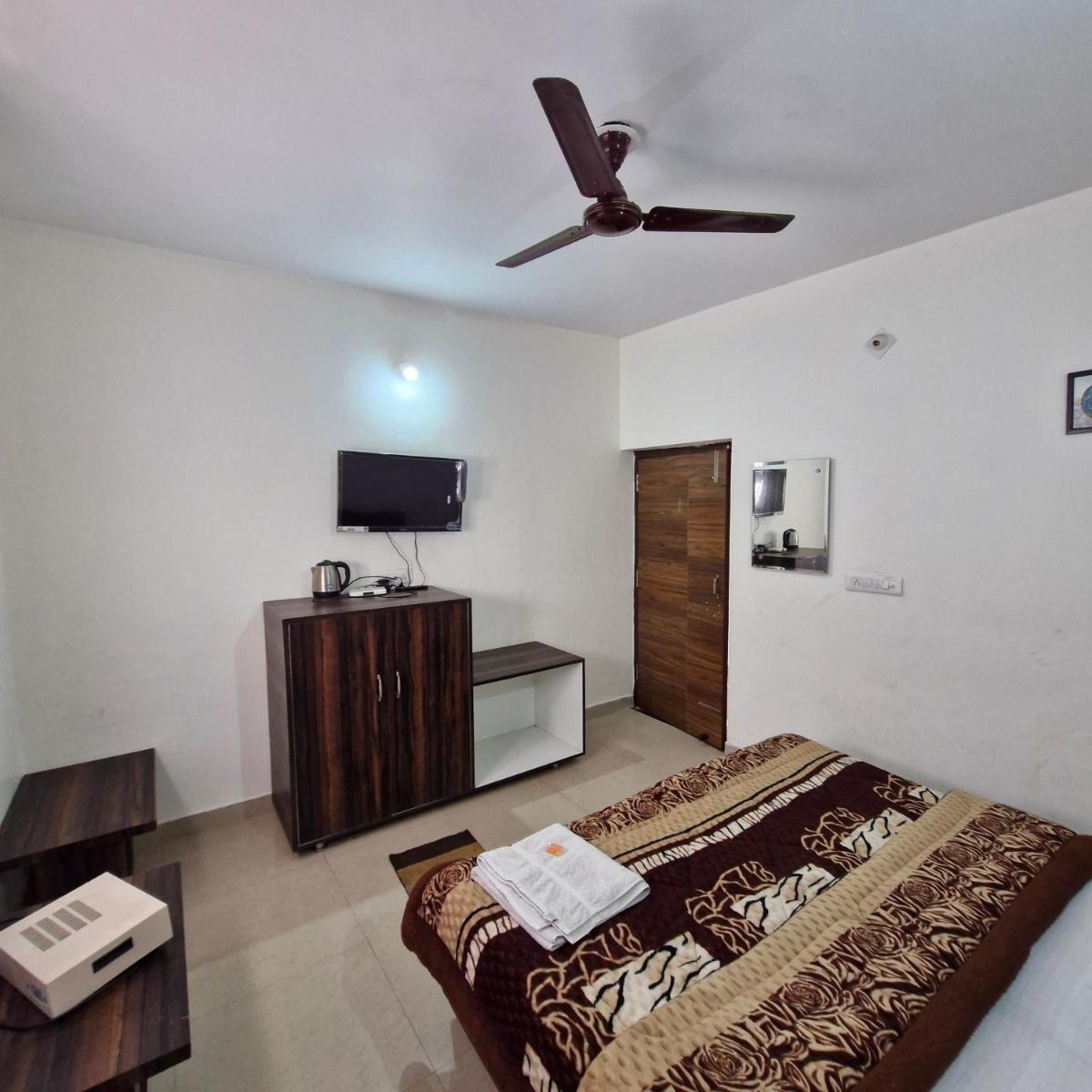 Saatvik Homestay - Housity