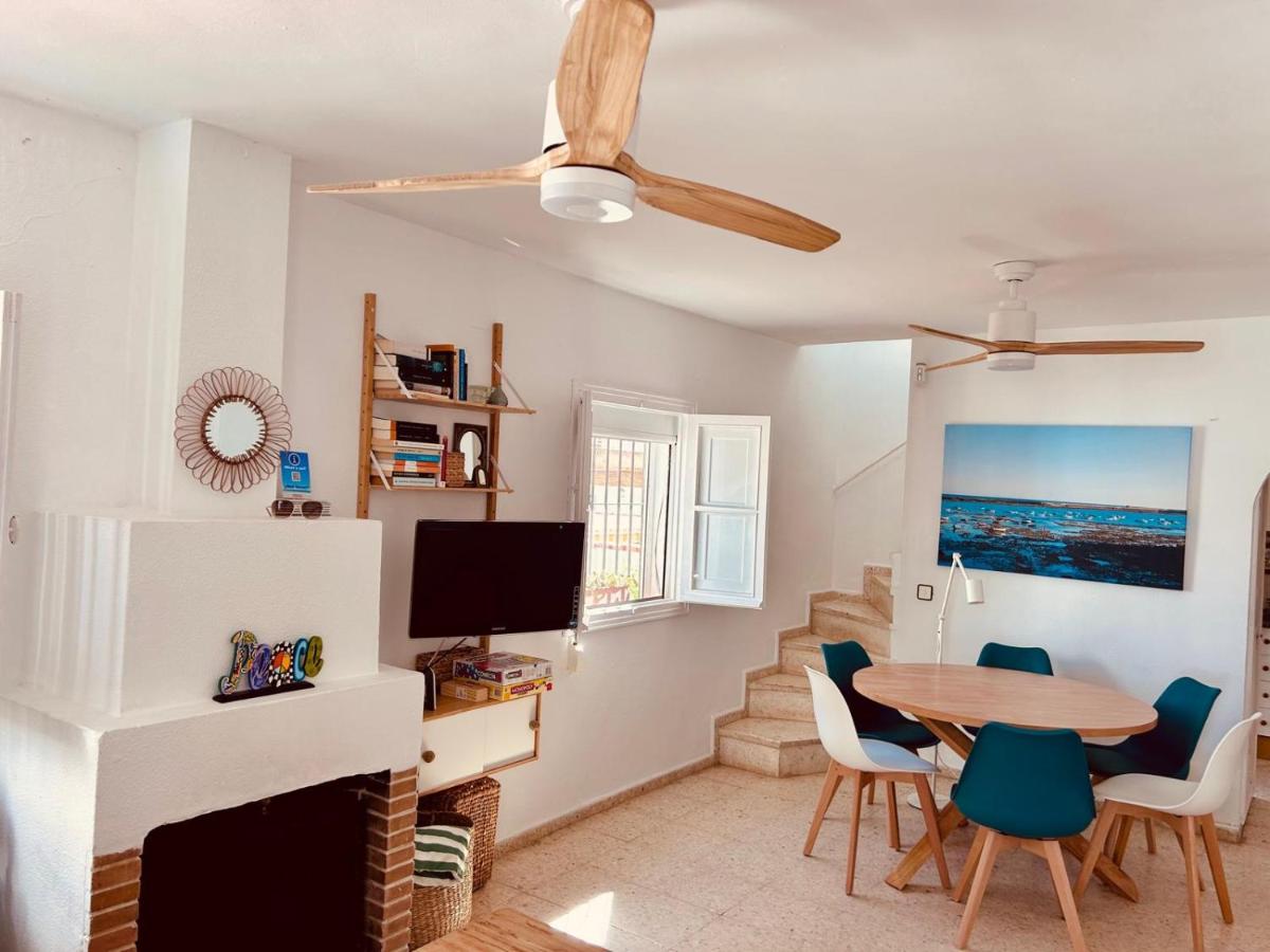 Duplex Las Torres La Barrosa 4 Bedrooms By Chiclana Dreams - A 750 m de la playa - Housity