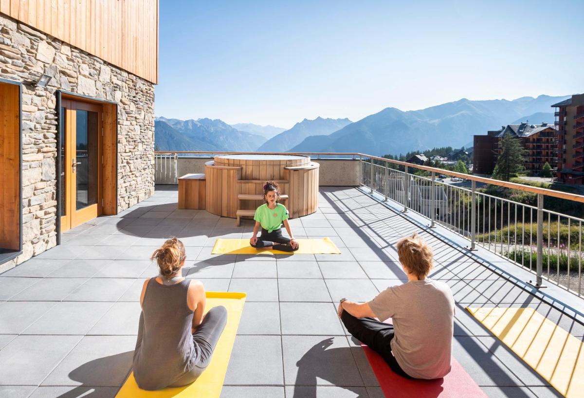 Vue générale sur la montagne ou vue sur la montagne depuis l'appart'hôtel