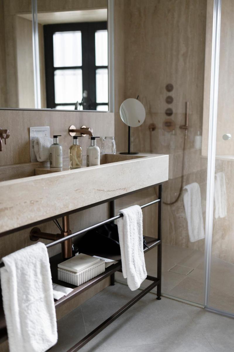 Un baño de Hotel Boutique Sidonia