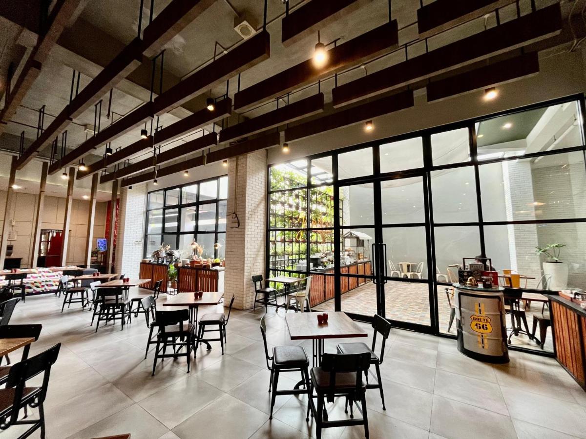 Hotel Fortunagrande Jember By Fosia Hotels - Hizvo