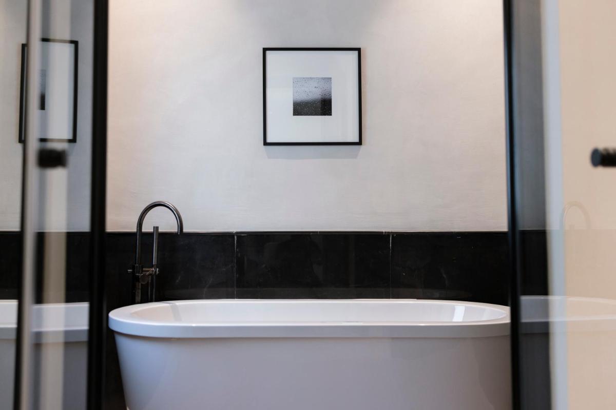 Un baño de Hotel Boutique Sidonia