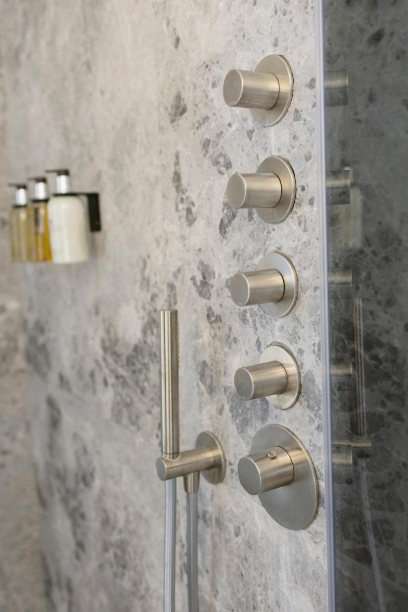 Un baño de Hotel Boutique Sidonia