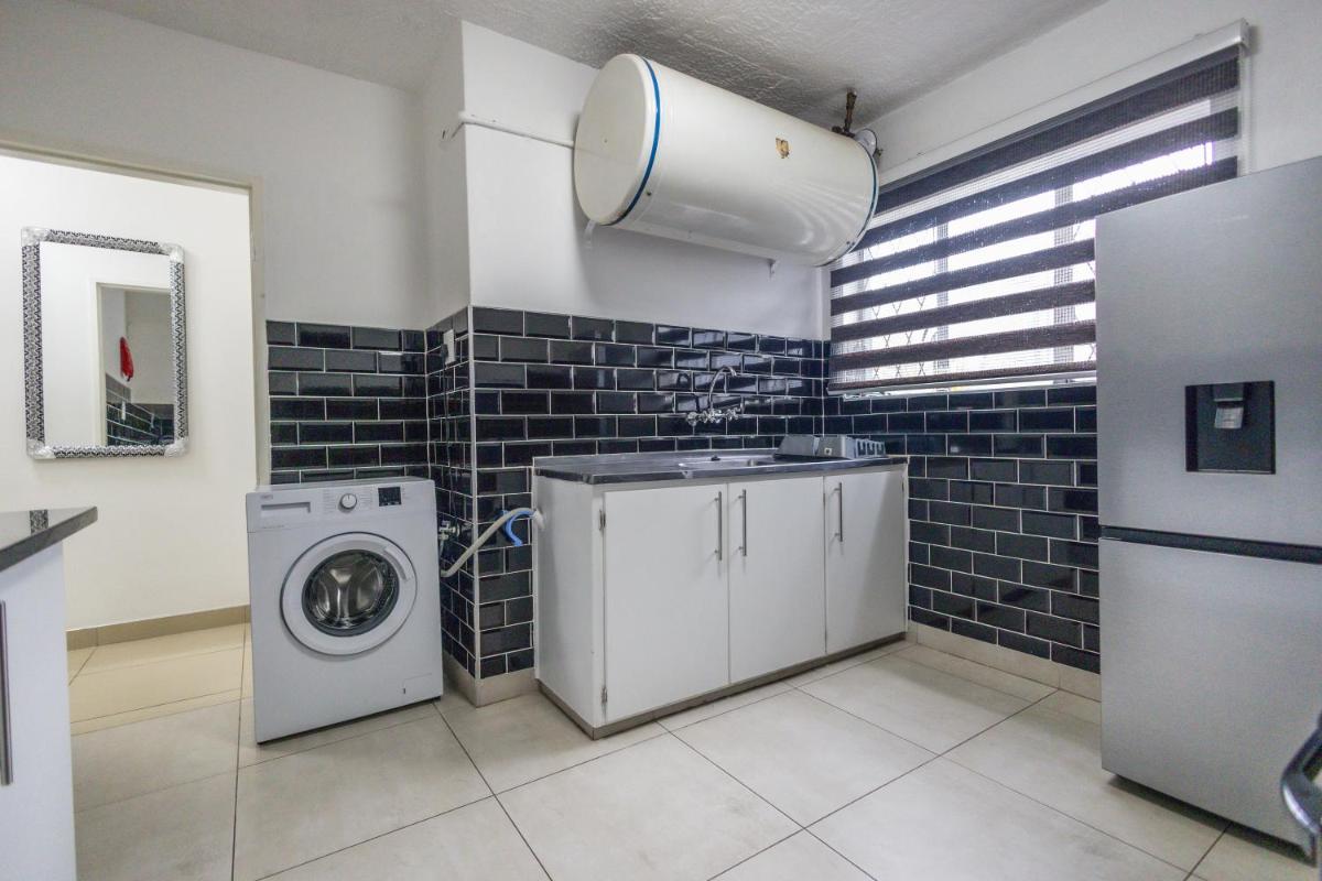 Safi Smart Self-catering Suite 1 - Housity