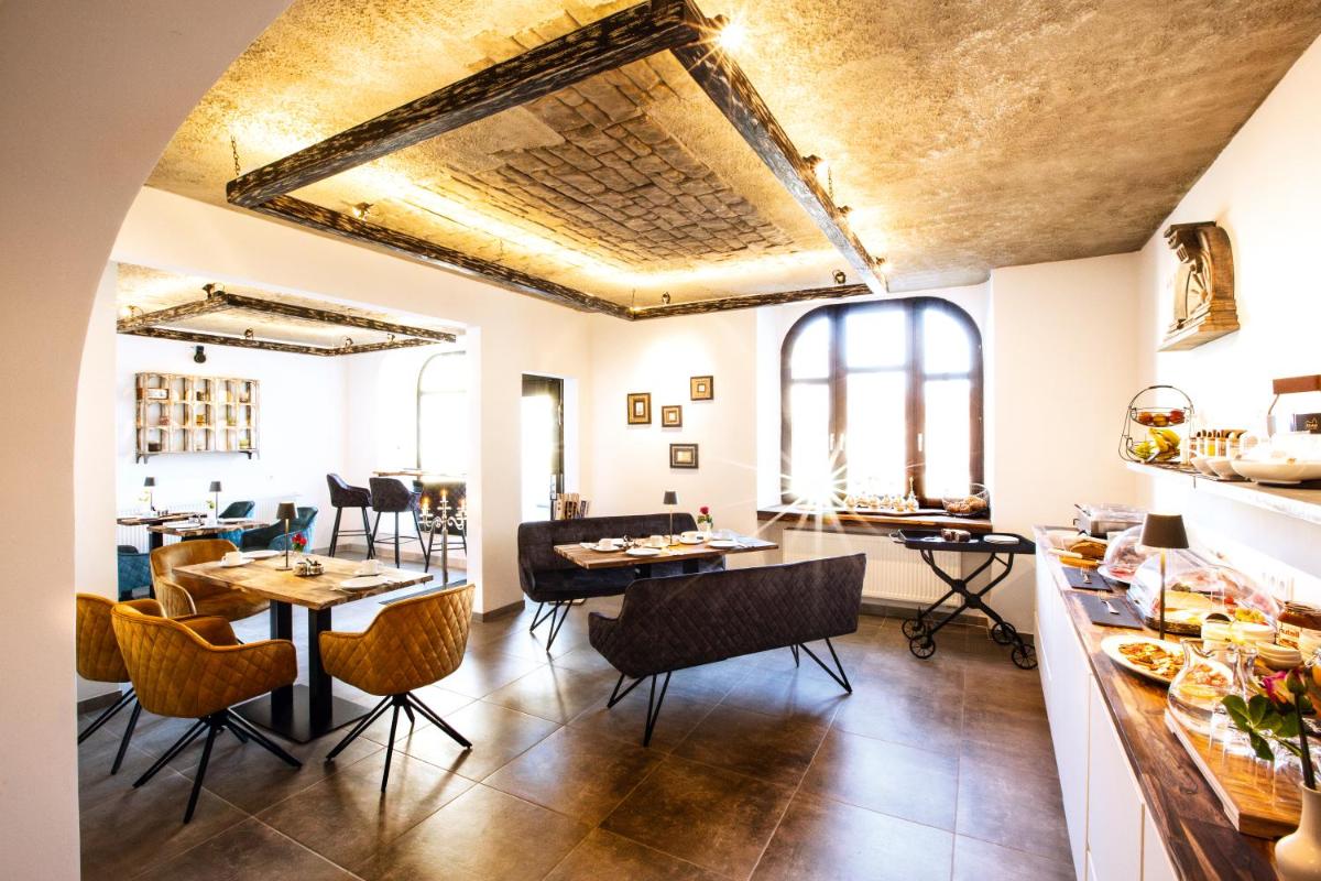 Hotel Villa WUN - Housity