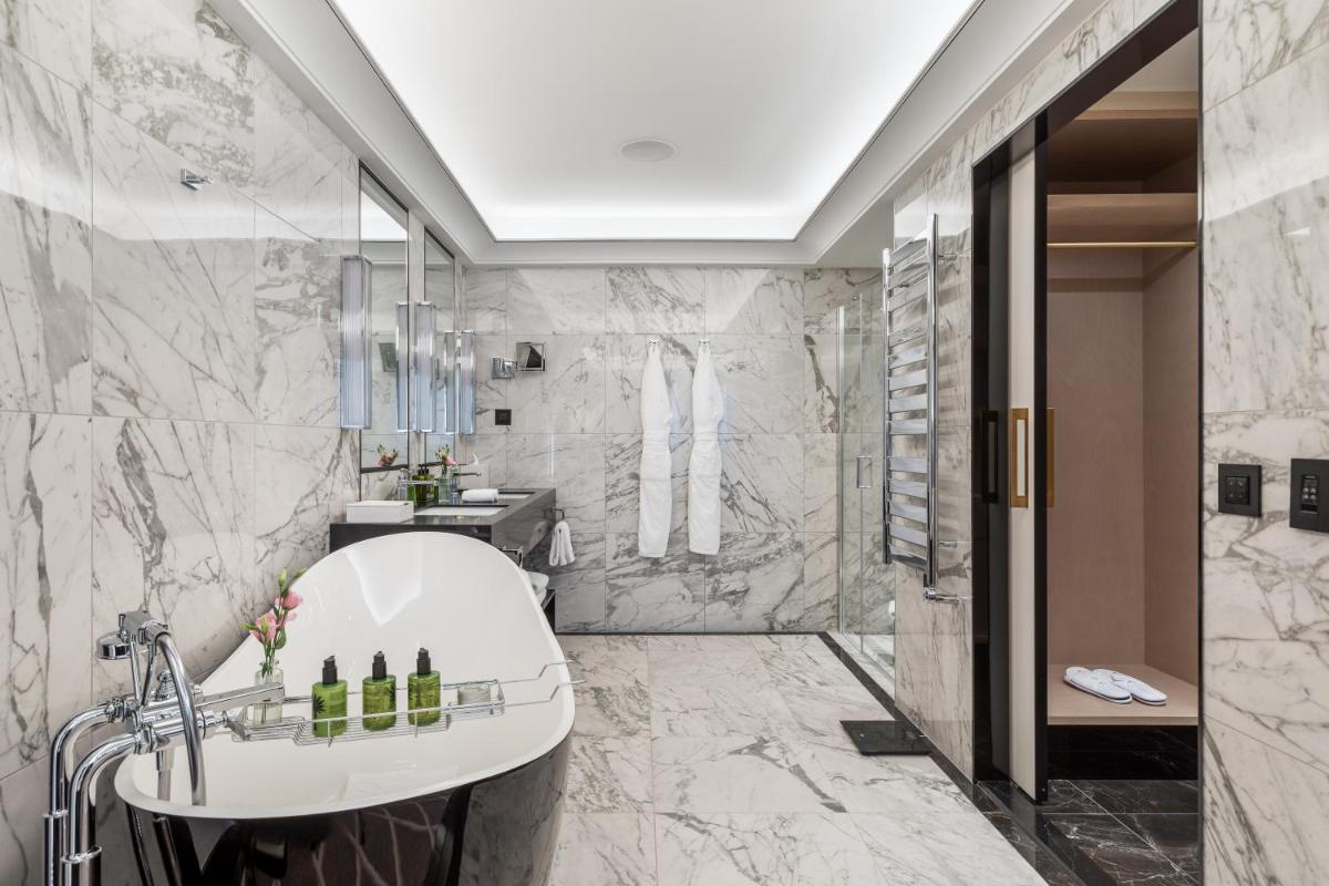 Salle de bains dans l'établissement Maison Albar - Le Victoria
