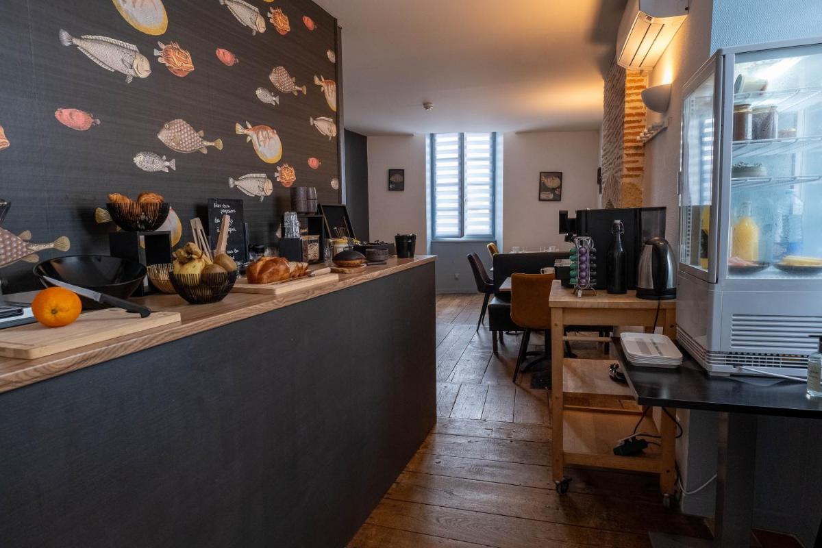 Logis Hôtel Restaurant La Châtellenie - Housity