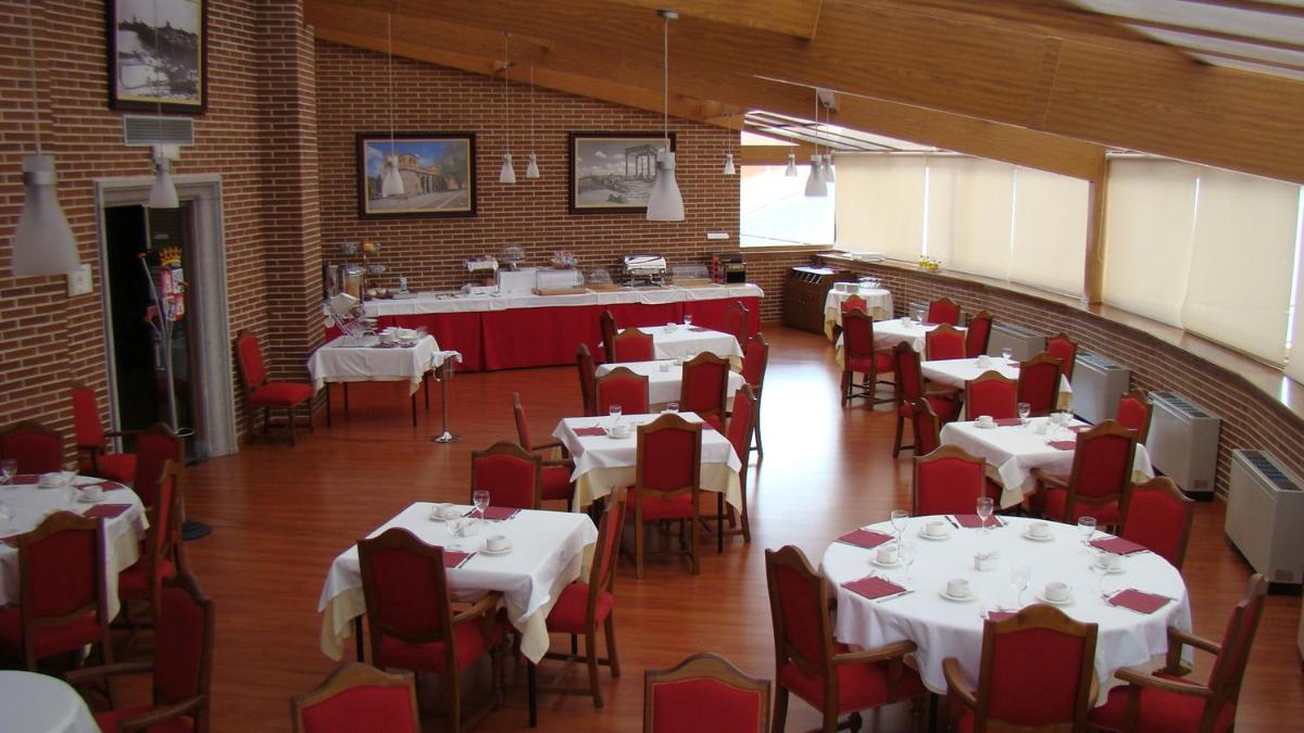 Hotel II Castillas Ávila - Hizvo
