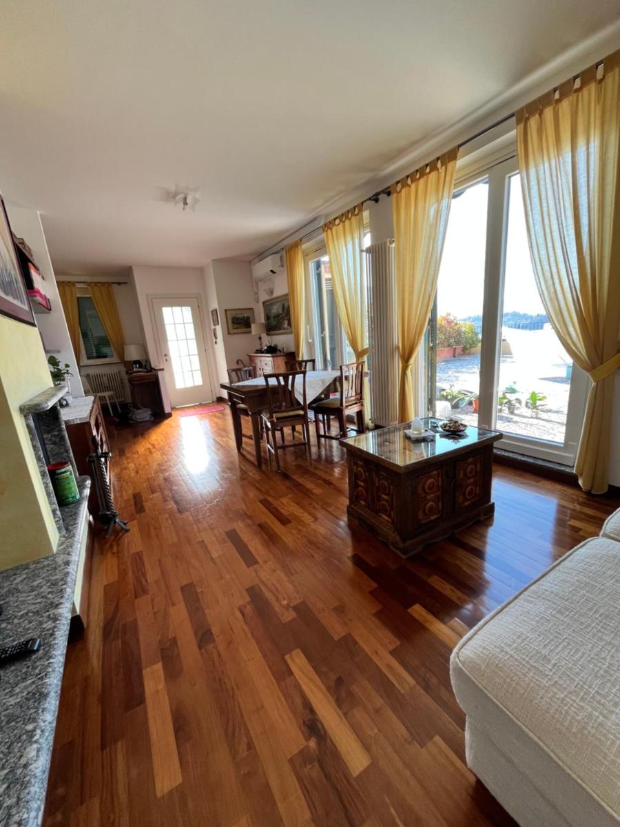 Il terrazzo sul Lago - Housity
