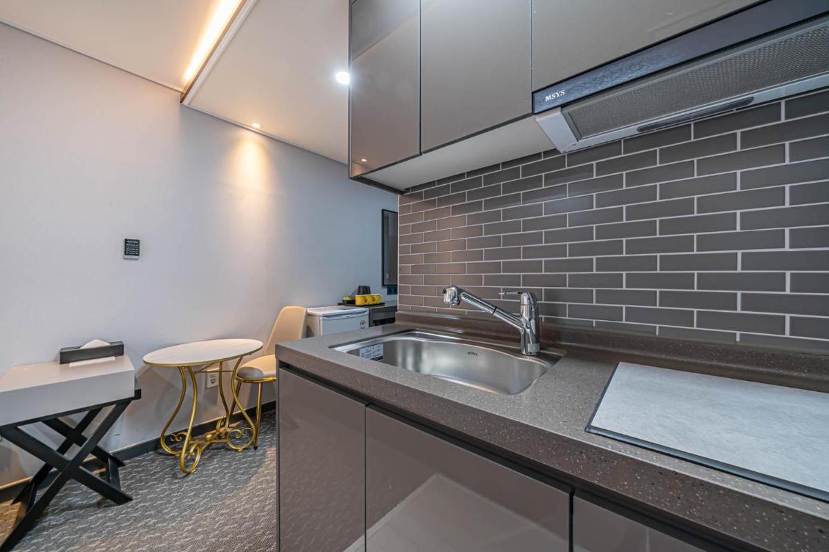 Griffinbay Hotel - Housity