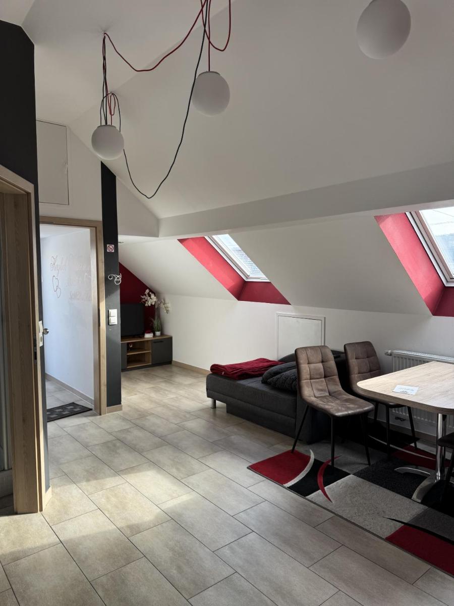 SeMiHoMe - Housity