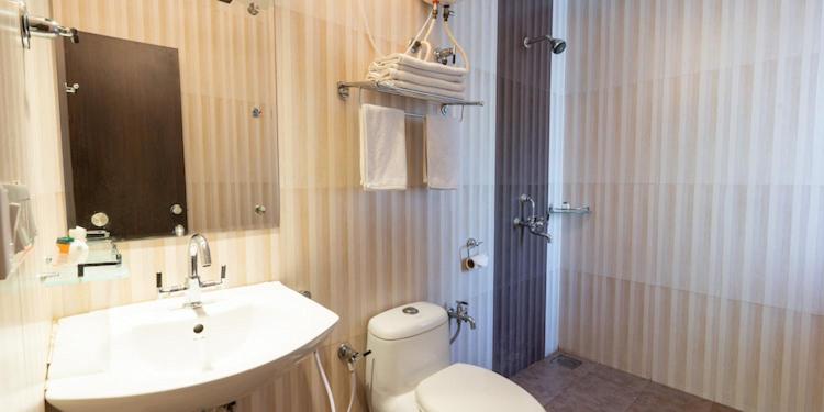 Hotel Xec Residency - Hizvo