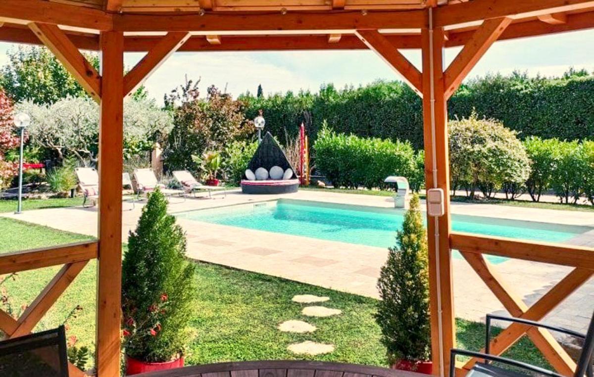 Luxurious Home In Sarrians - Housity