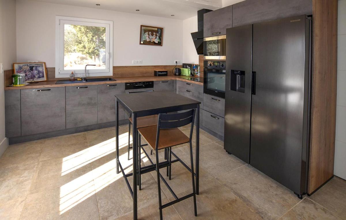 Luxurious Home In Sarrians - Housity
