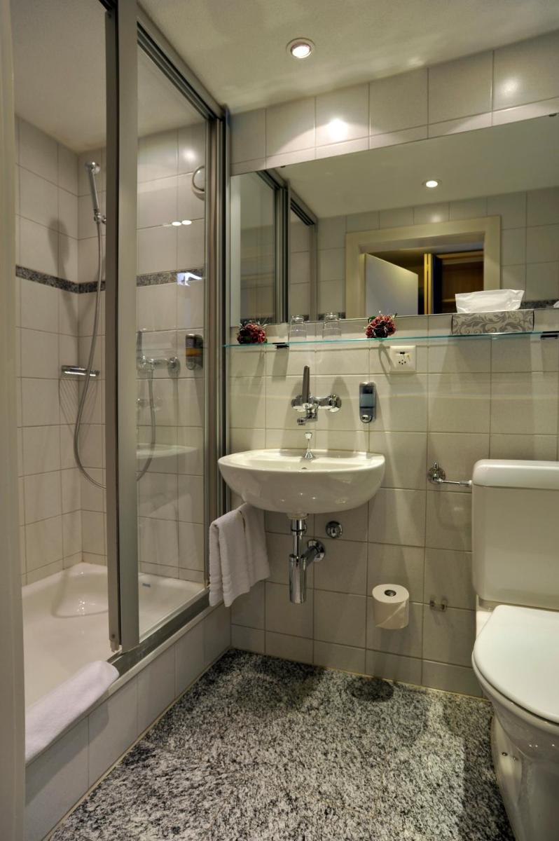 Hotel Blumenstein Self-Check In - Housity