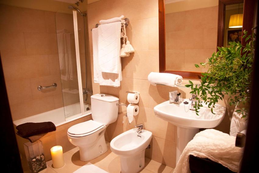 Hotel Eli-Mar - Housity