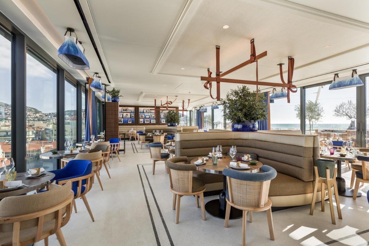 Restaurant ou autre lieu de restauration dans l'établissement Maison Albar - Le Victoria