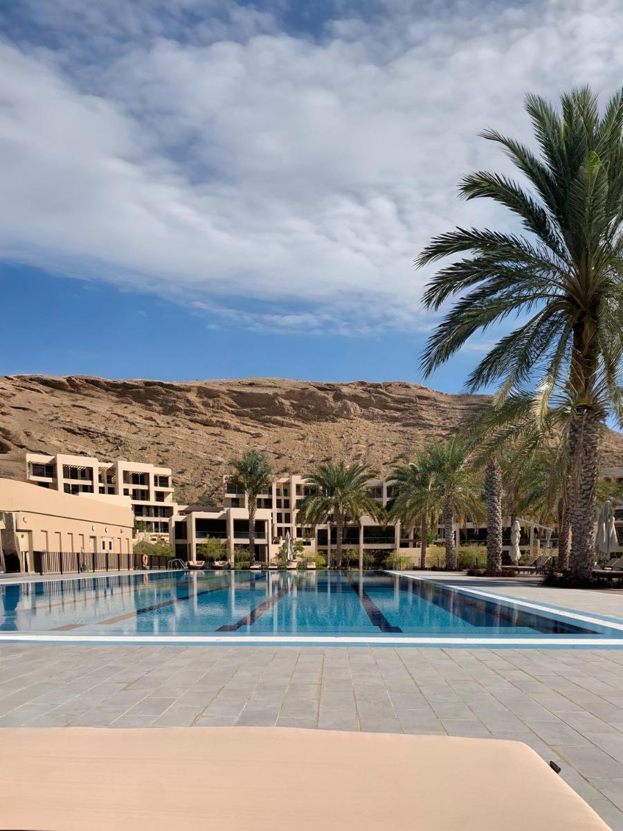 Stylish Apartment with a Jacuzzi (Park&Pool View) - Housity