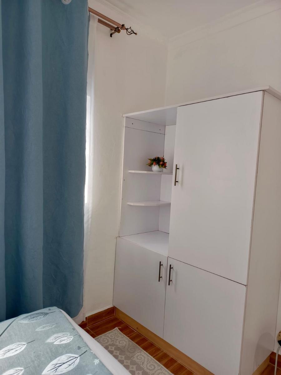 Kioka gardens - stand alone with wifi and parking - Housity