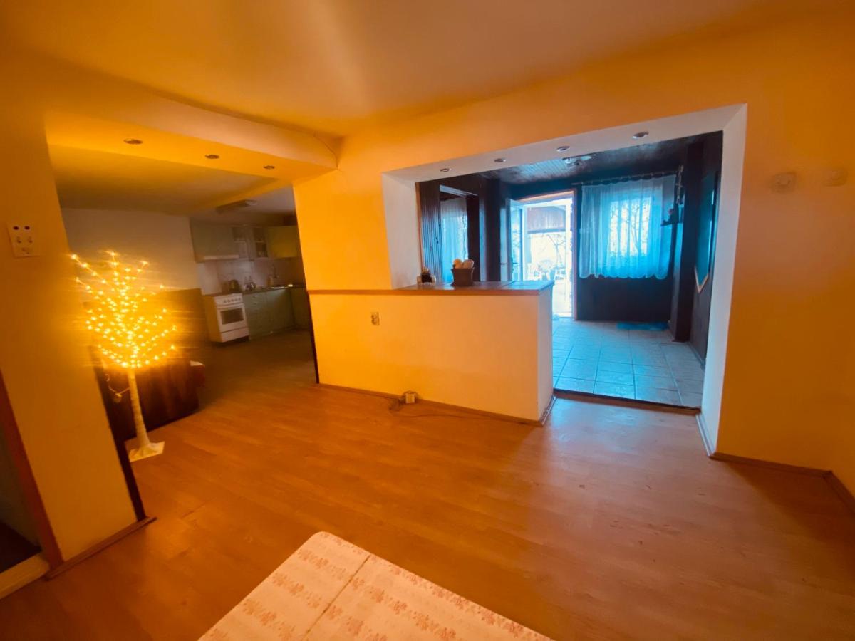 Lucky's House - Housity