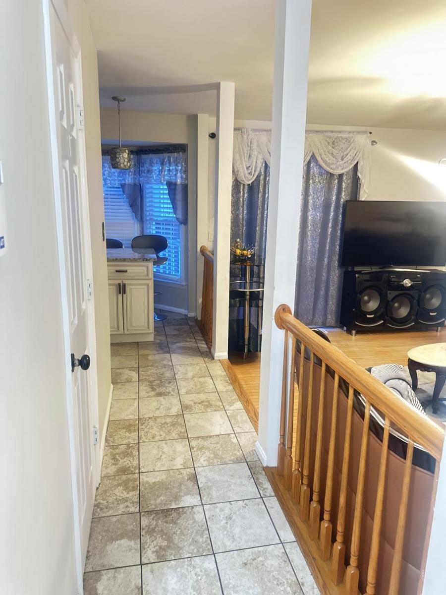 SPECIAL RATE WORTHY POSH AND MAGNIFICENT 4 BEDROOMS AND TWO & HALF BATH - Housity