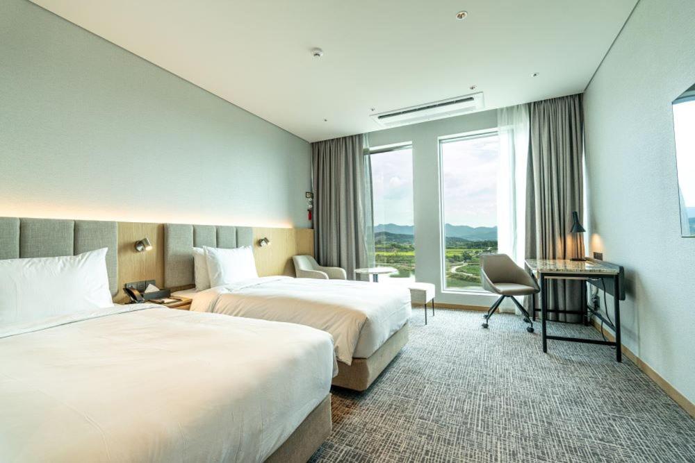Stanford hotel Andong - Housity