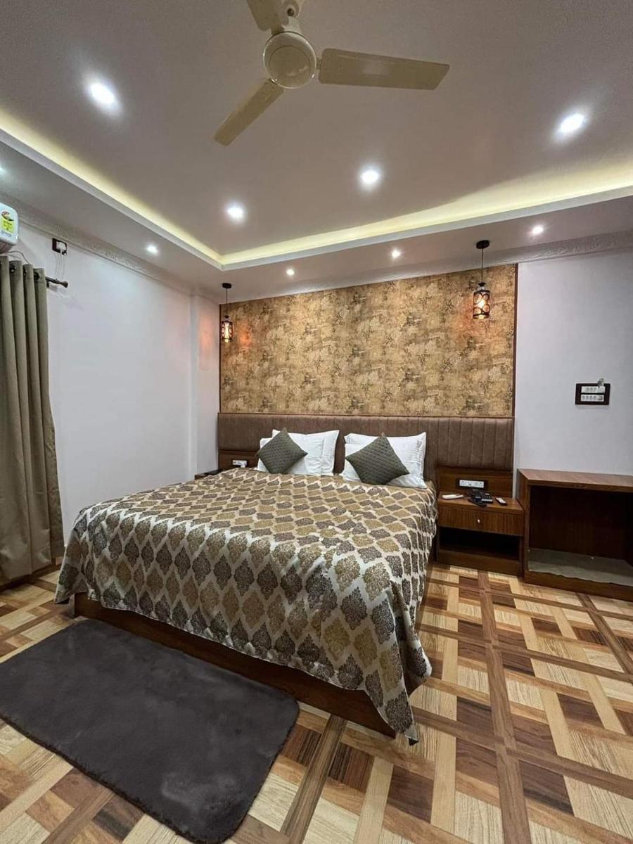 Swet Palash Resort - Housity