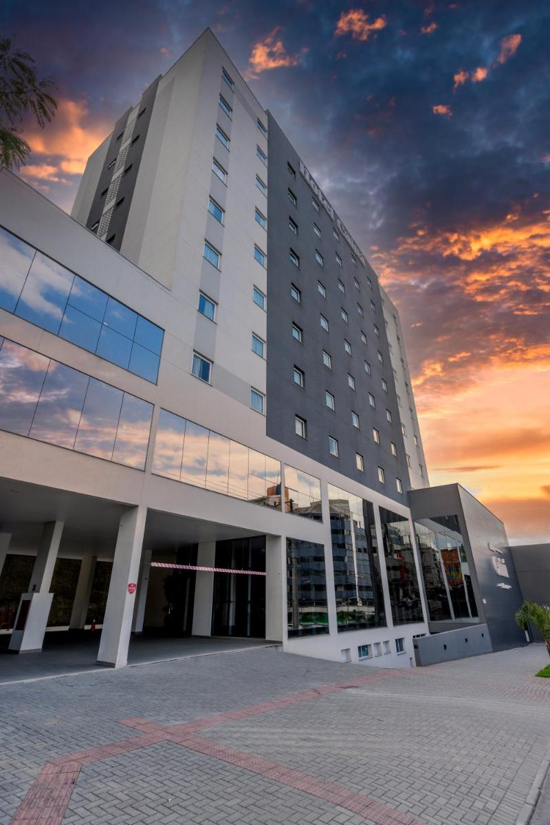 Hotel Caiuá Blumenau - Housity