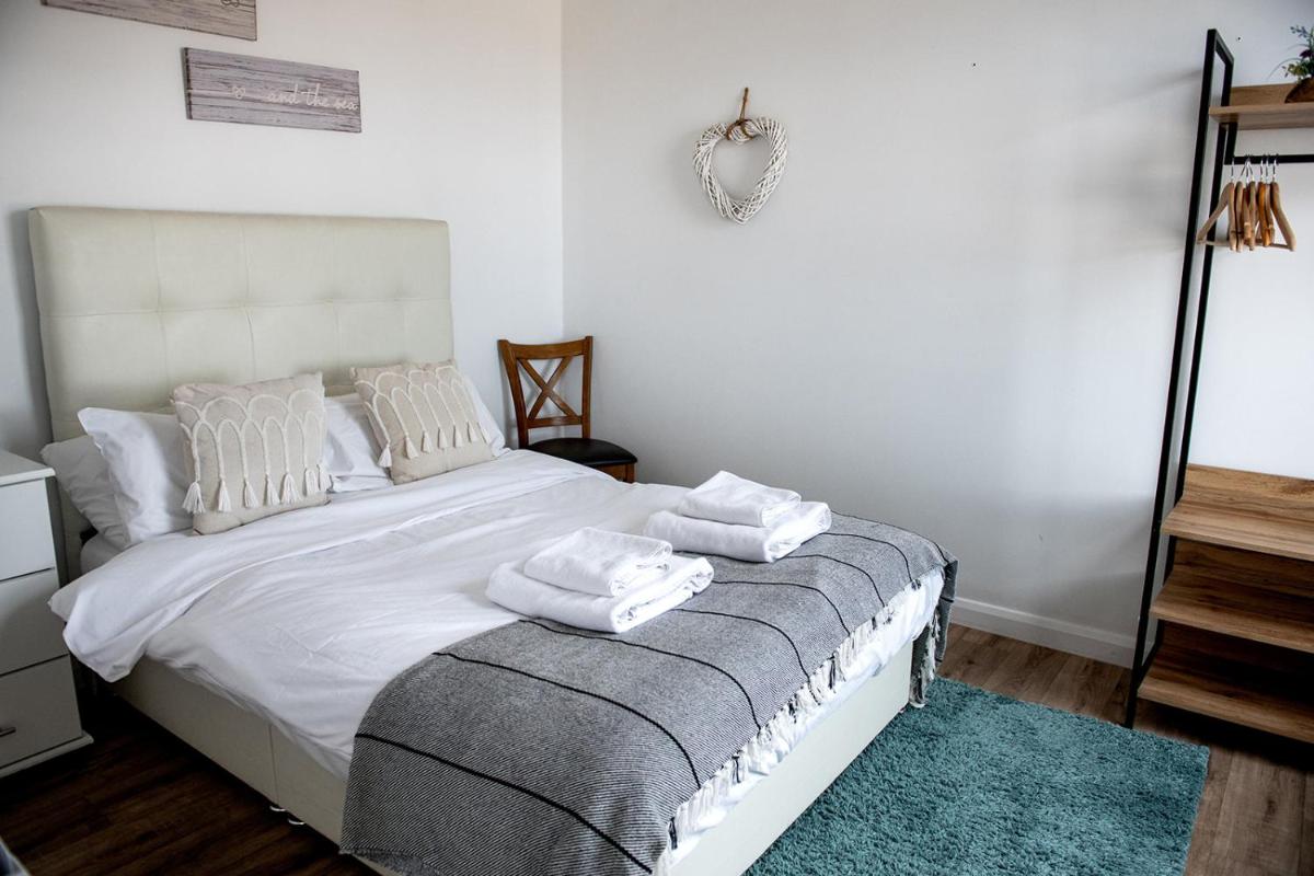 The Pearl Suite by Margate Suites - Housity