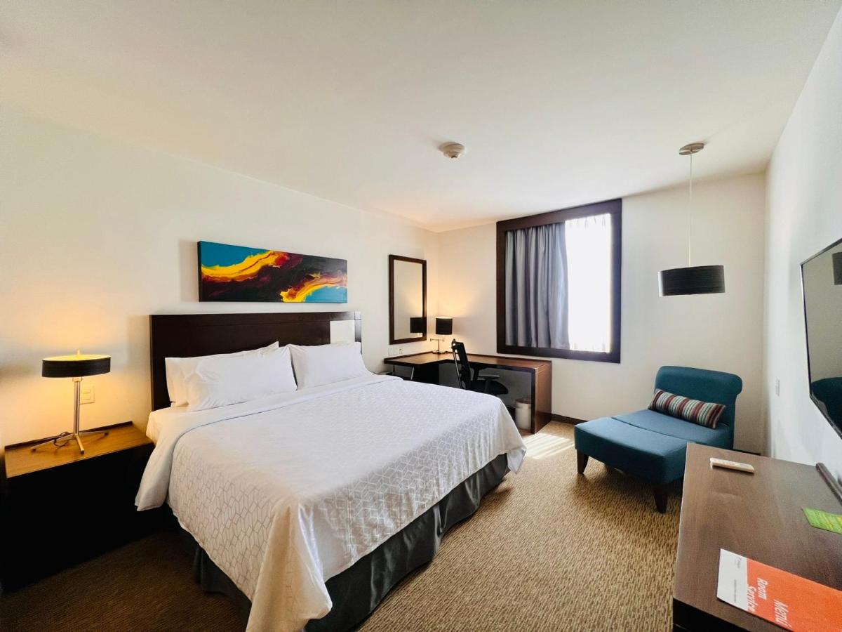 Holiday Inn Guadalajara Patria-Universidad by IHG - Housity