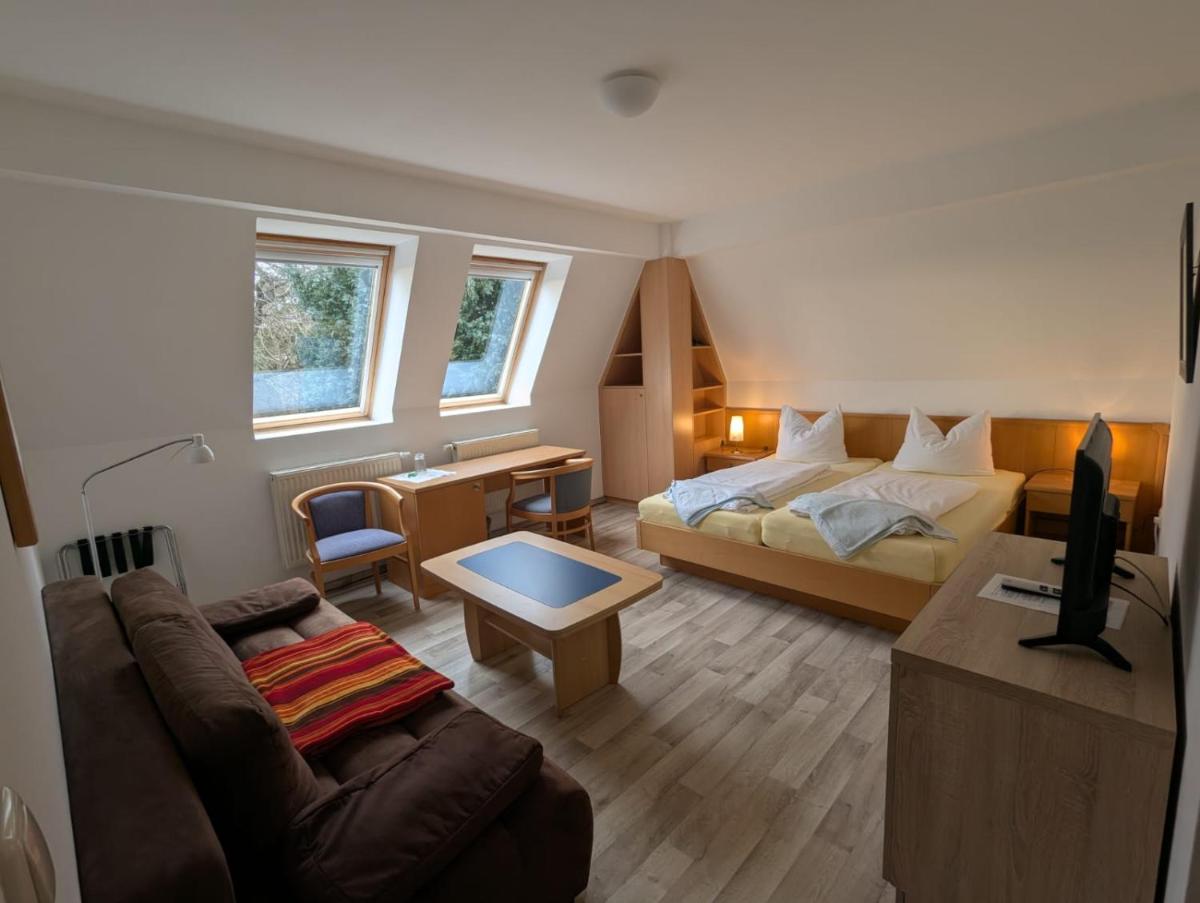 Pension & Restaurant Haus Hiddensee - Housity