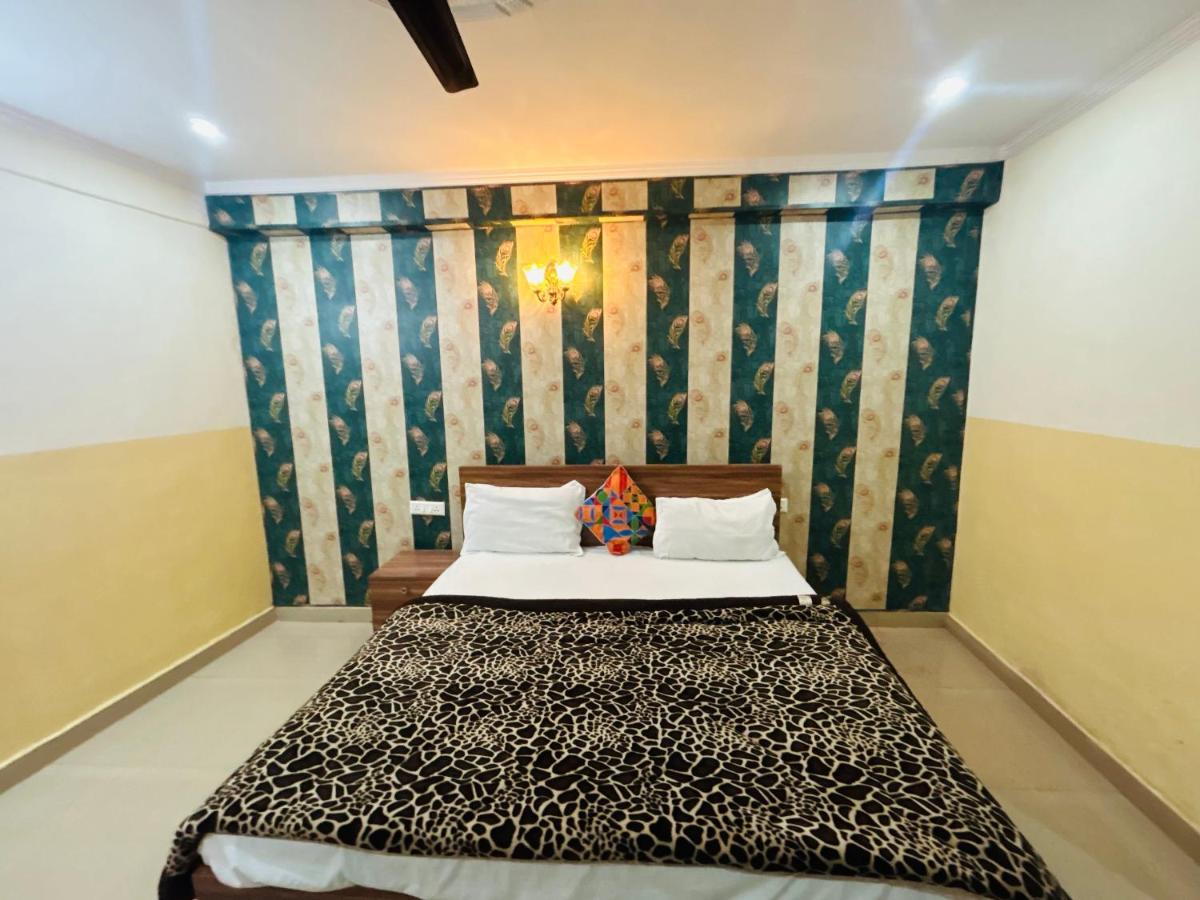 SainiK guest House - Housity
