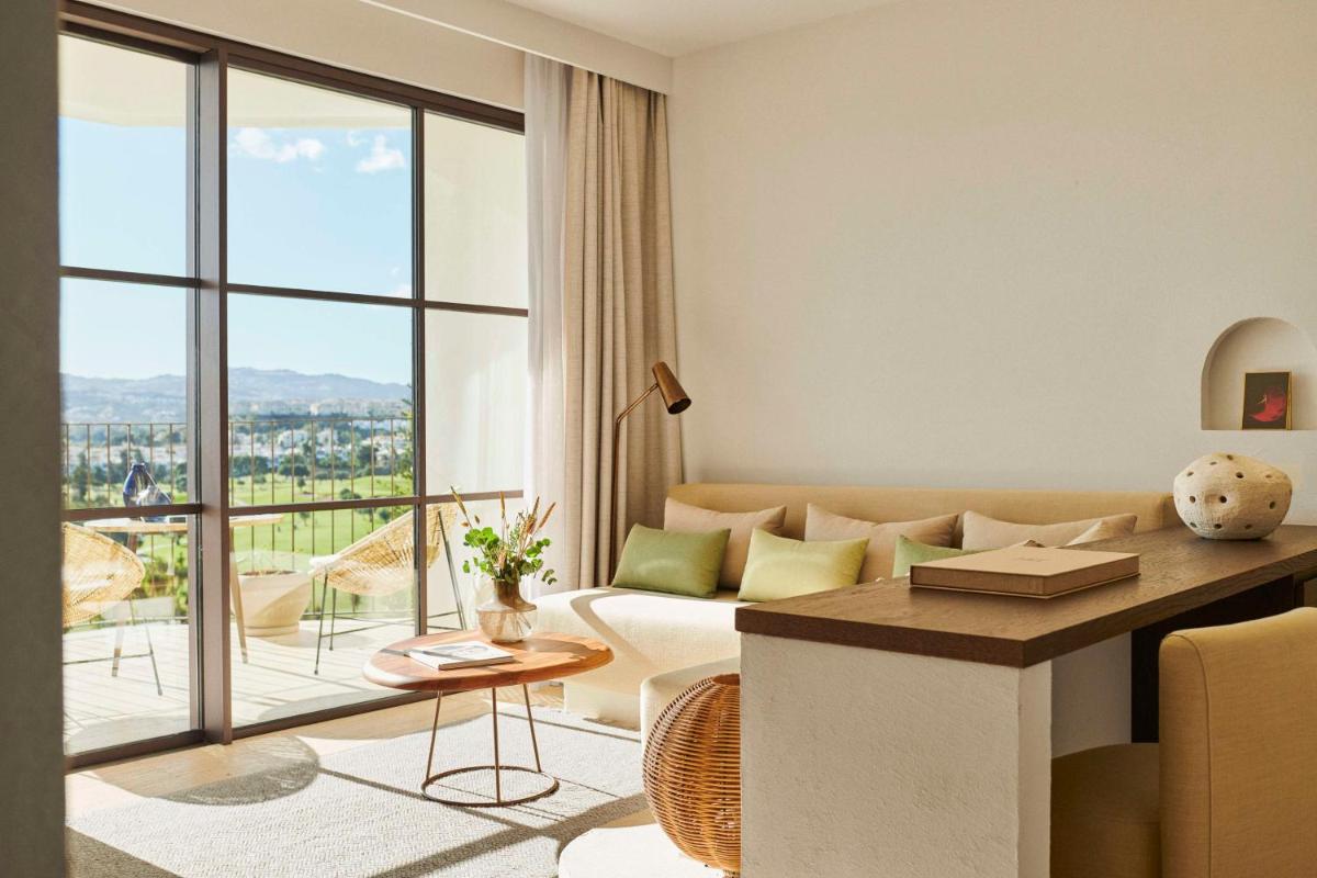 Zona de estar de La Zambra Resort Mijas - Marbella - The Unbound Collection by Hyatt