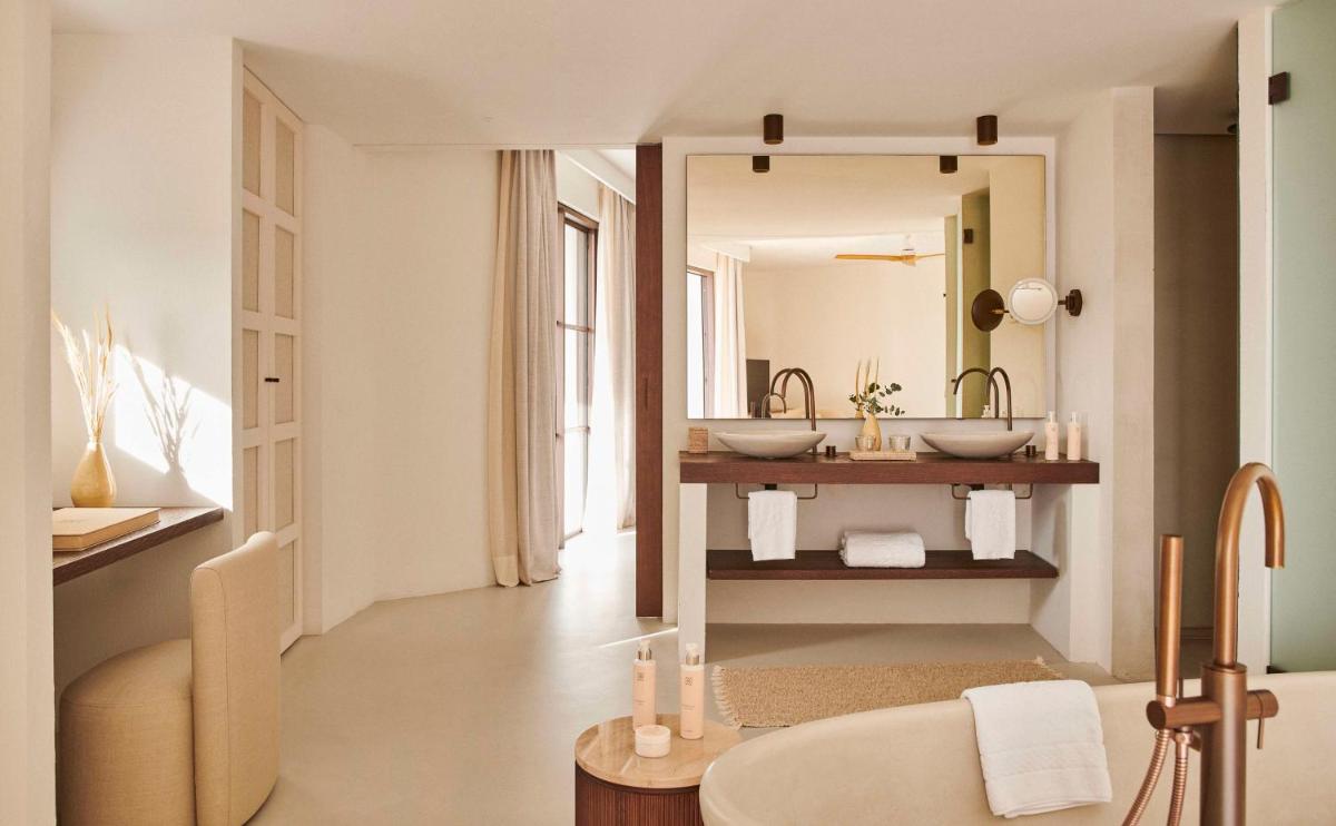 Un baño de La Zambra Resort Mijas - Marbella - The Unbound Collection by Hyatt