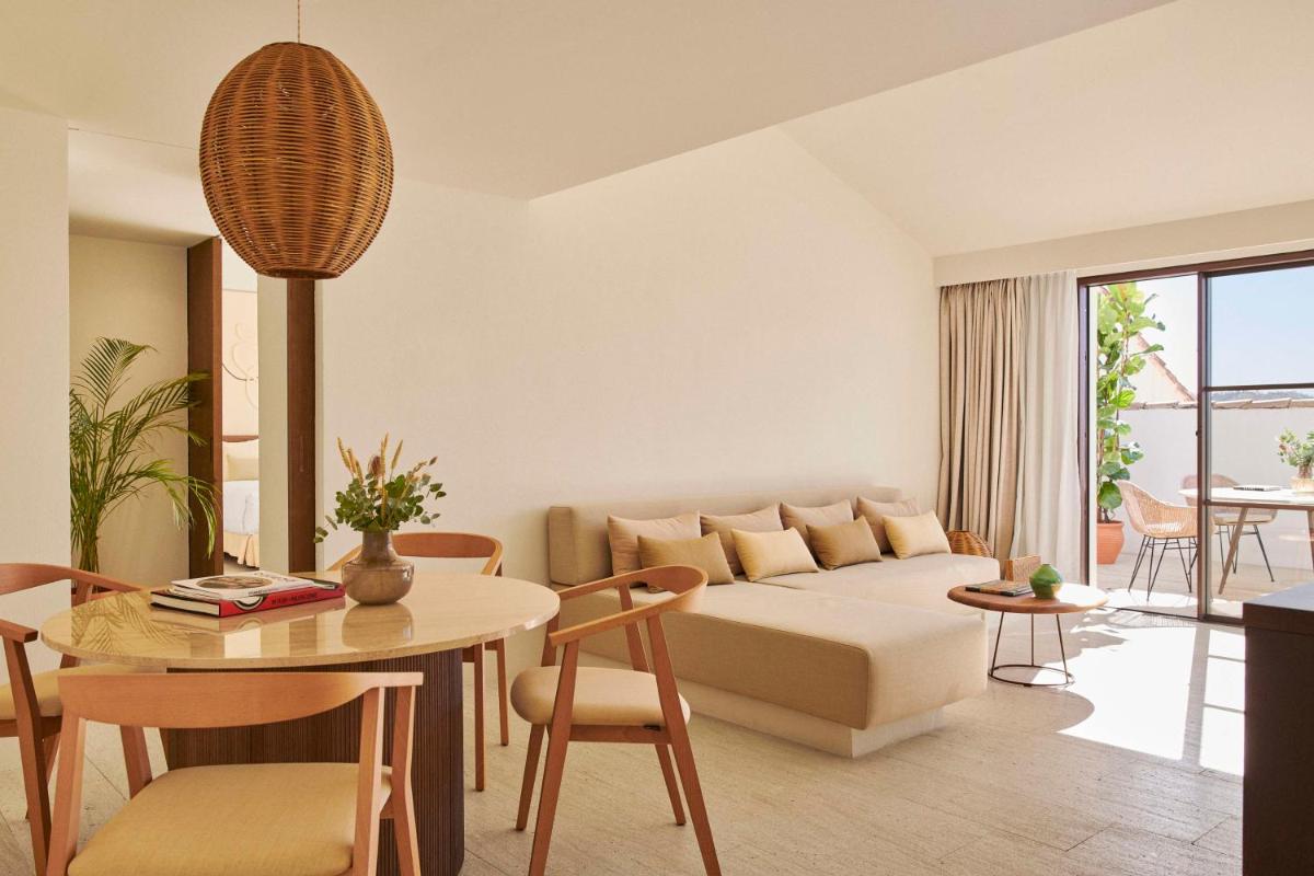 Zona de estar de La Zambra Resort Mijas - Marbella - The Unbound Collection by Hyatt