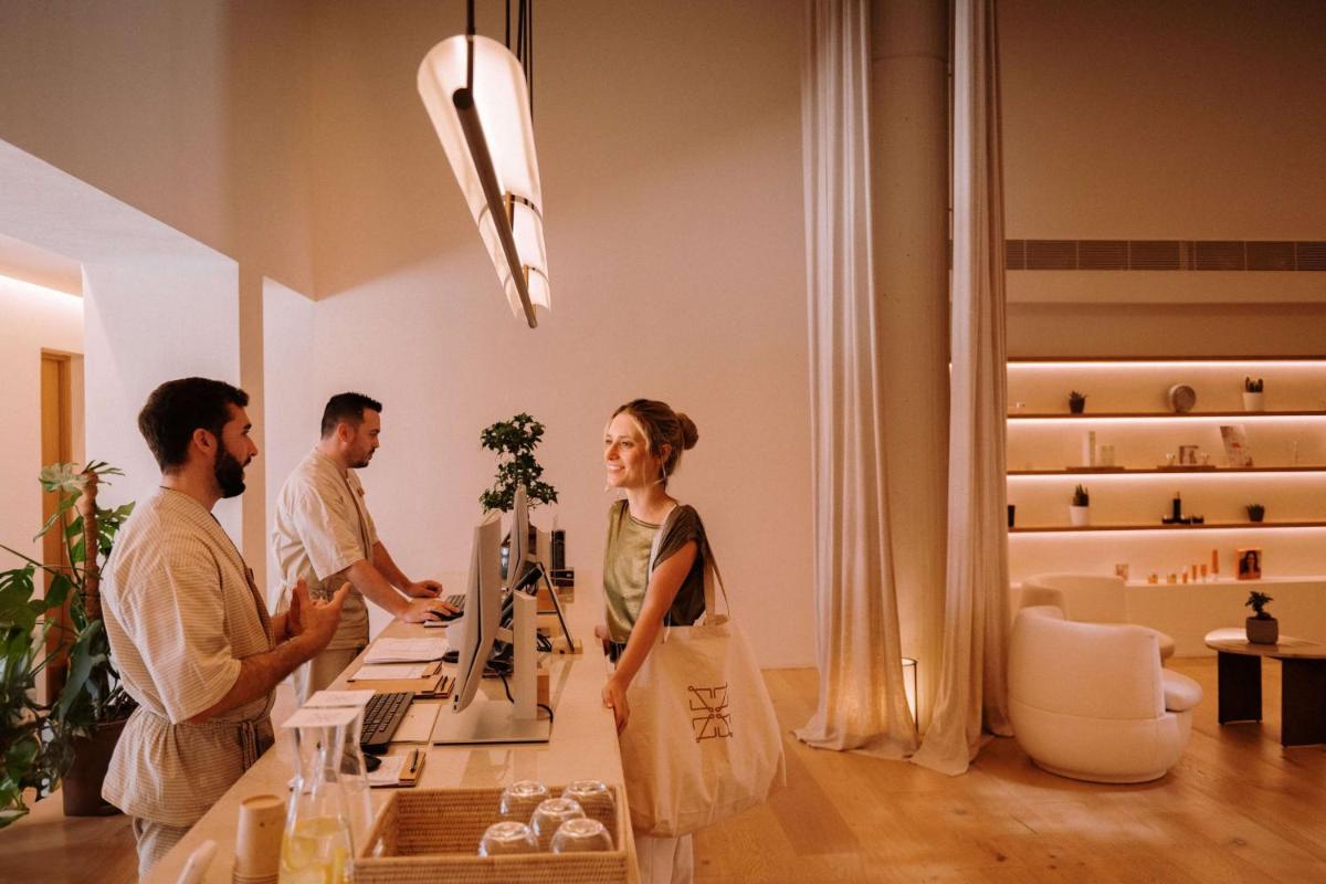 Clientes alojados en La Zambra Resort Mijas - Marbella - The Unbound Collection by Hyatt