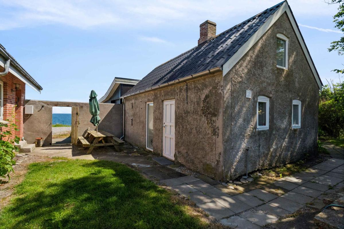 Lovely House With The Sea As A Neighbor - Housity