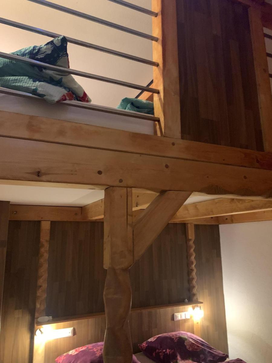 Wohnung In Mihla Mit Terrasse Und Garten - Housity