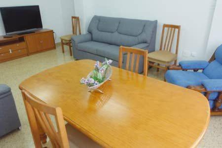 Geräumige Und Helle Wohnung - Housity