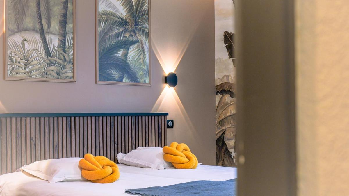 Le Clos Du Pontic Logis et Cit'Hotel - Housity