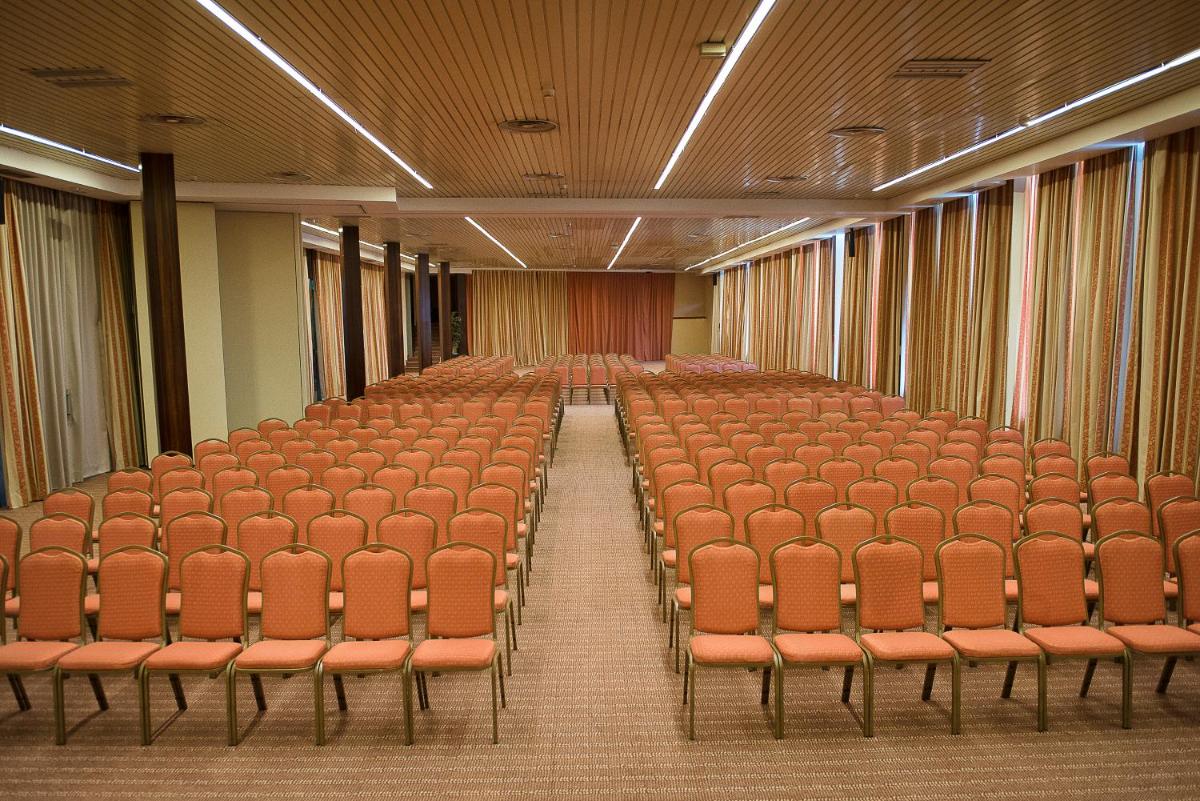 Zona business o sala de conferencias en Beatriz Costa & Spa