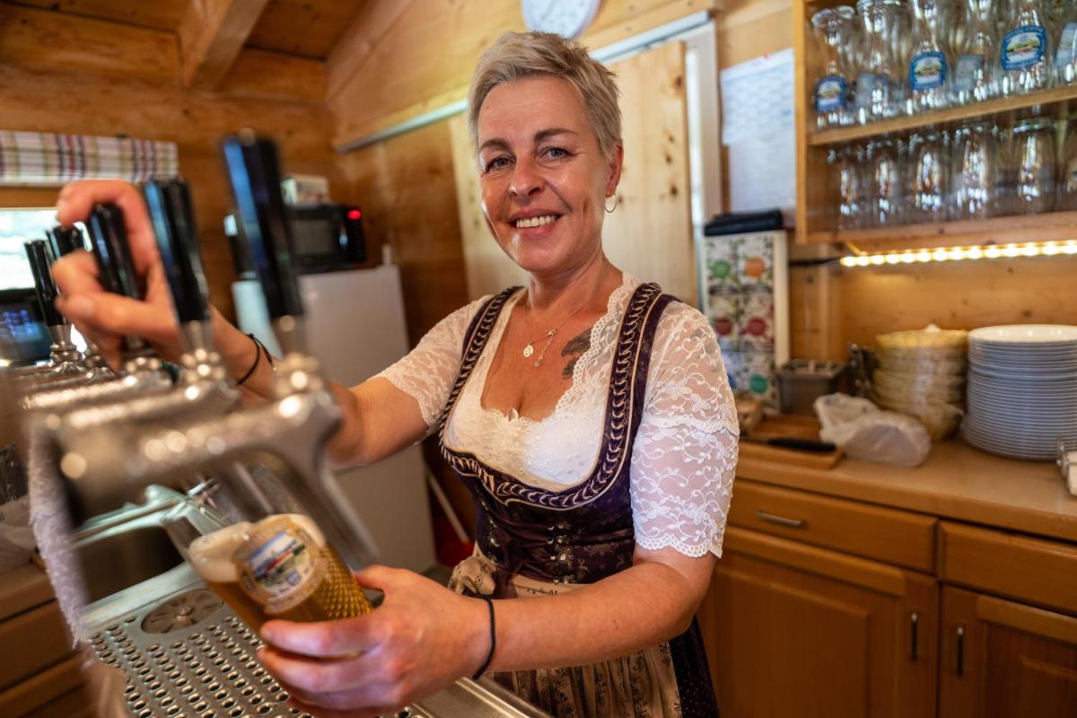 Alpenjuwel Parkhotel Wallgau 4 Sterne Superior Genusshotel mit Spa feinster Kulinarik & Golf Ihr Rückzugsort inmitten der Alpen mit Tradition und Eleganz - Housity
