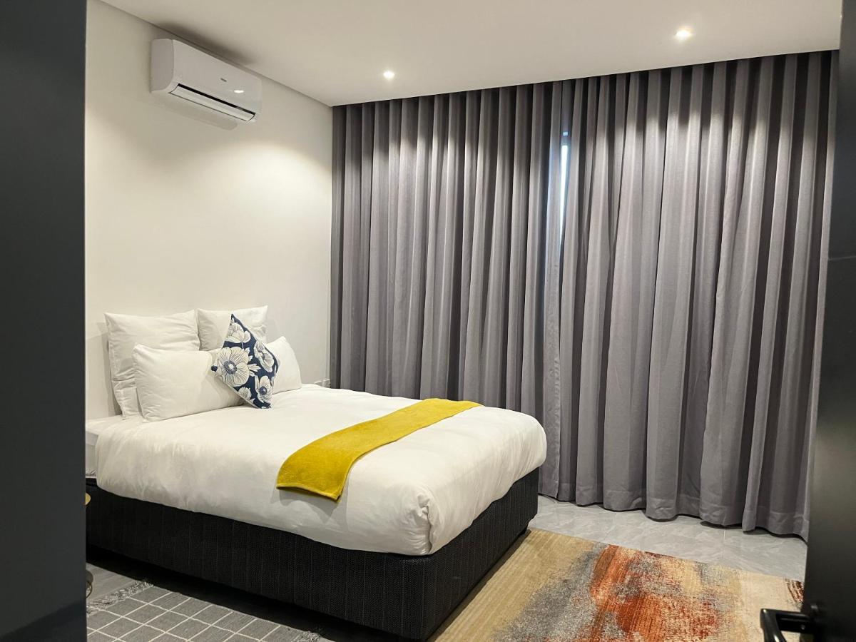 Urban Awe Apartment- Setlhoa - Hizvo