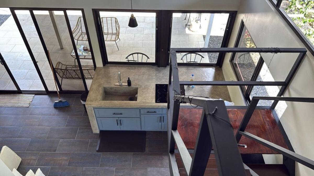 Private Oasis,10 min Walk to Beach&Dining - Housity