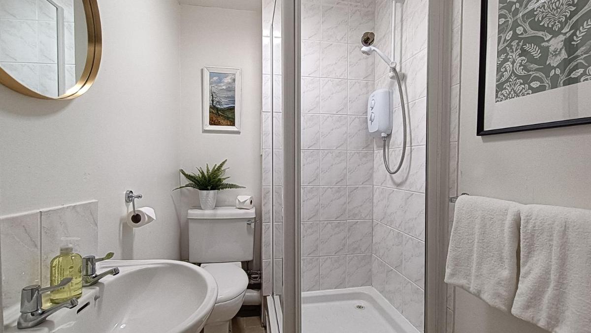 Stansted Lodge Elsenham - Housity