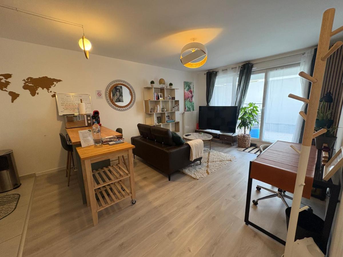 Nouveau F2 au calme proche Paris - Housity