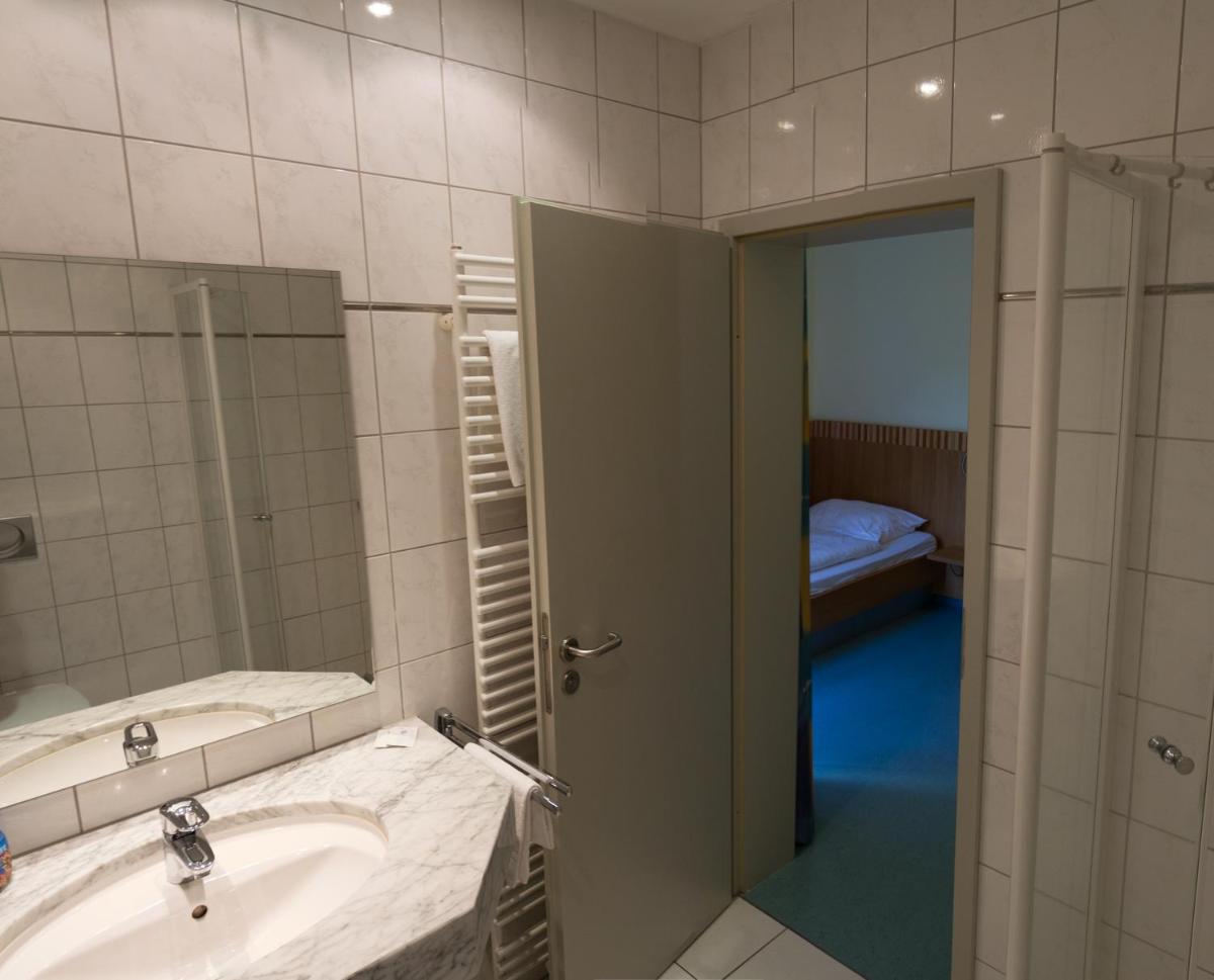 Hotel Restaurant Warndtperle - Housity